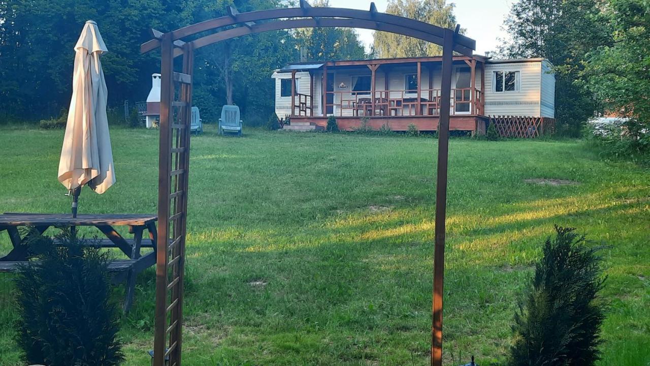 Domki Nad Jeziorem "Polwysep Suryty" Екстериор снимка